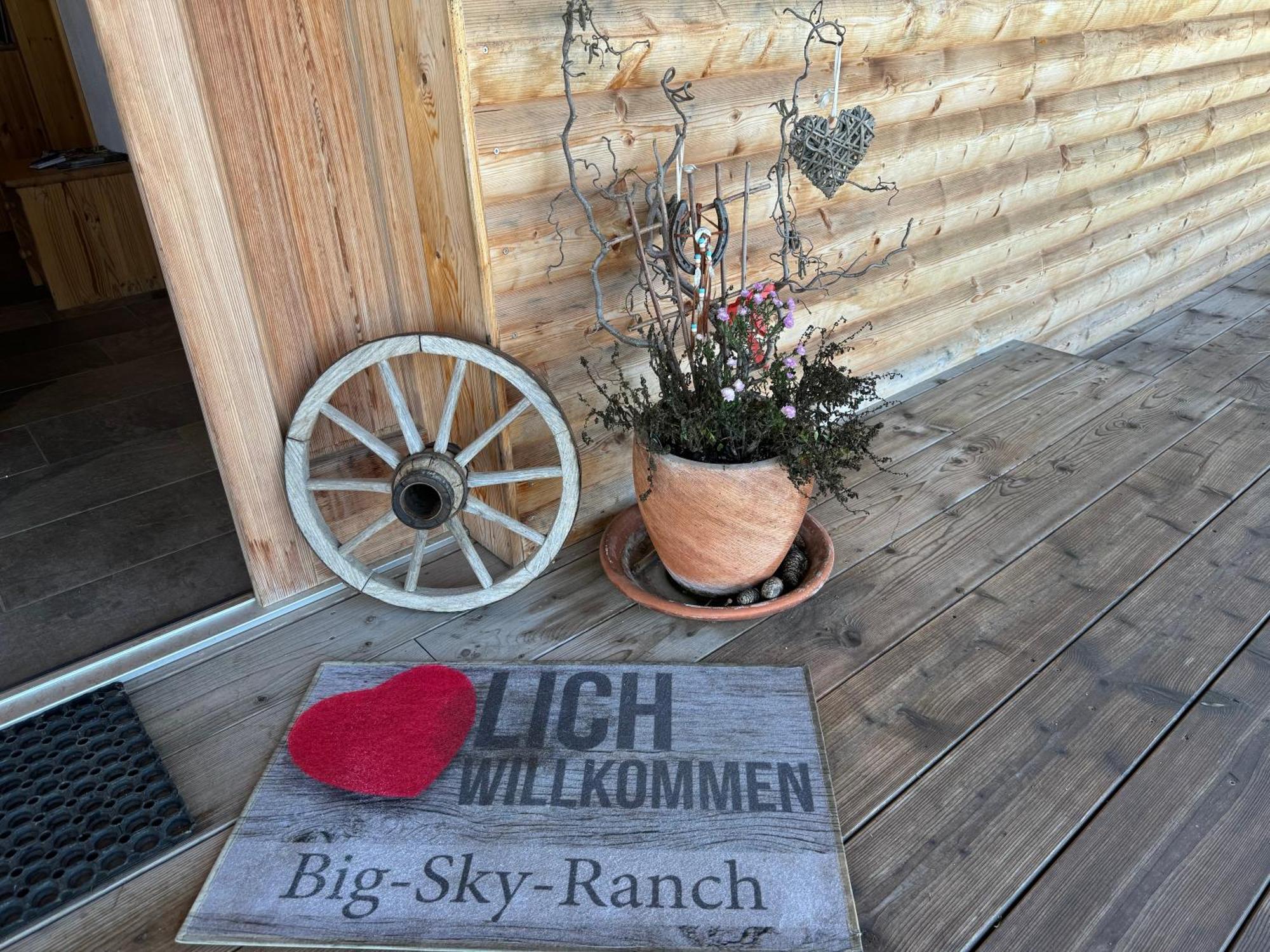 Big Sky Ranch Bed & Breakfast Liebenau  Exterior photo